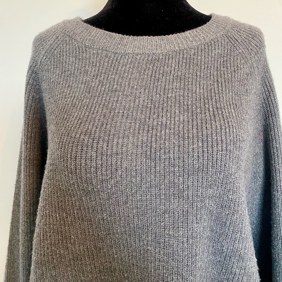 Zara Sweater - Picture 2 of 5